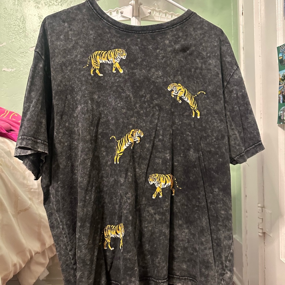 Black Graphic Tee with Tiger Print